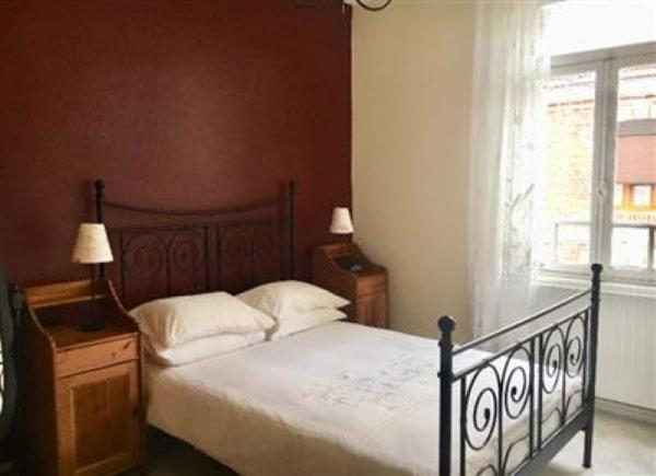 Spacious Quentoinise Town House Saint-Quentin  Exteriör bild