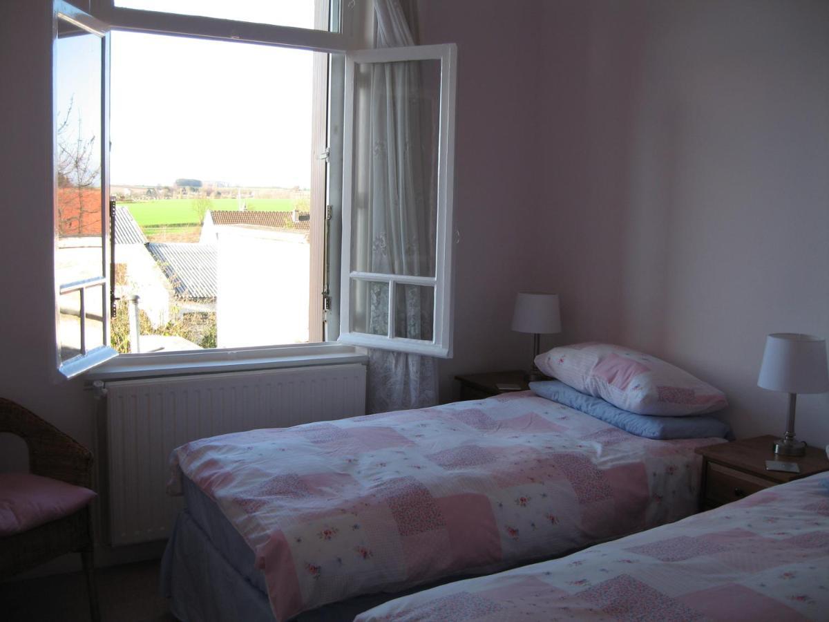 Spacious Quentoinise Town House Saint-Quentin  Exteriör bild