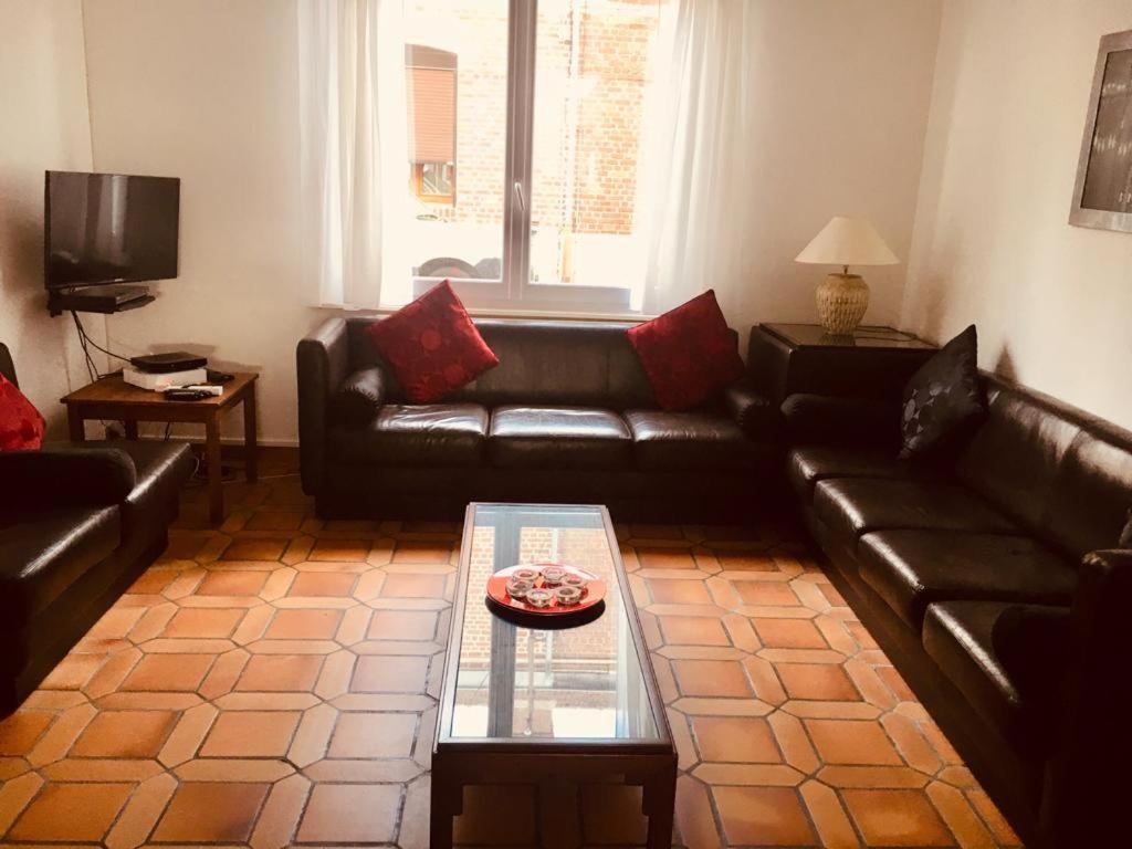 Spacious Quentoinise Town House Saint-Quentin  Exteriör bild